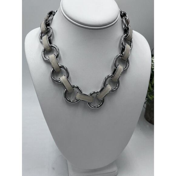 Banana Republic Silver Tone Link Necklace With Beige Leather Links Toggle Clasp - Picture 7 of 14